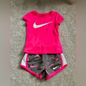Nike- Toddler girl outfit 4T